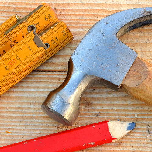 A close-up of. claw hammer.